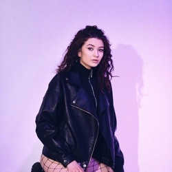 Шлюха Вика 32411 Шлюха Вика 32411